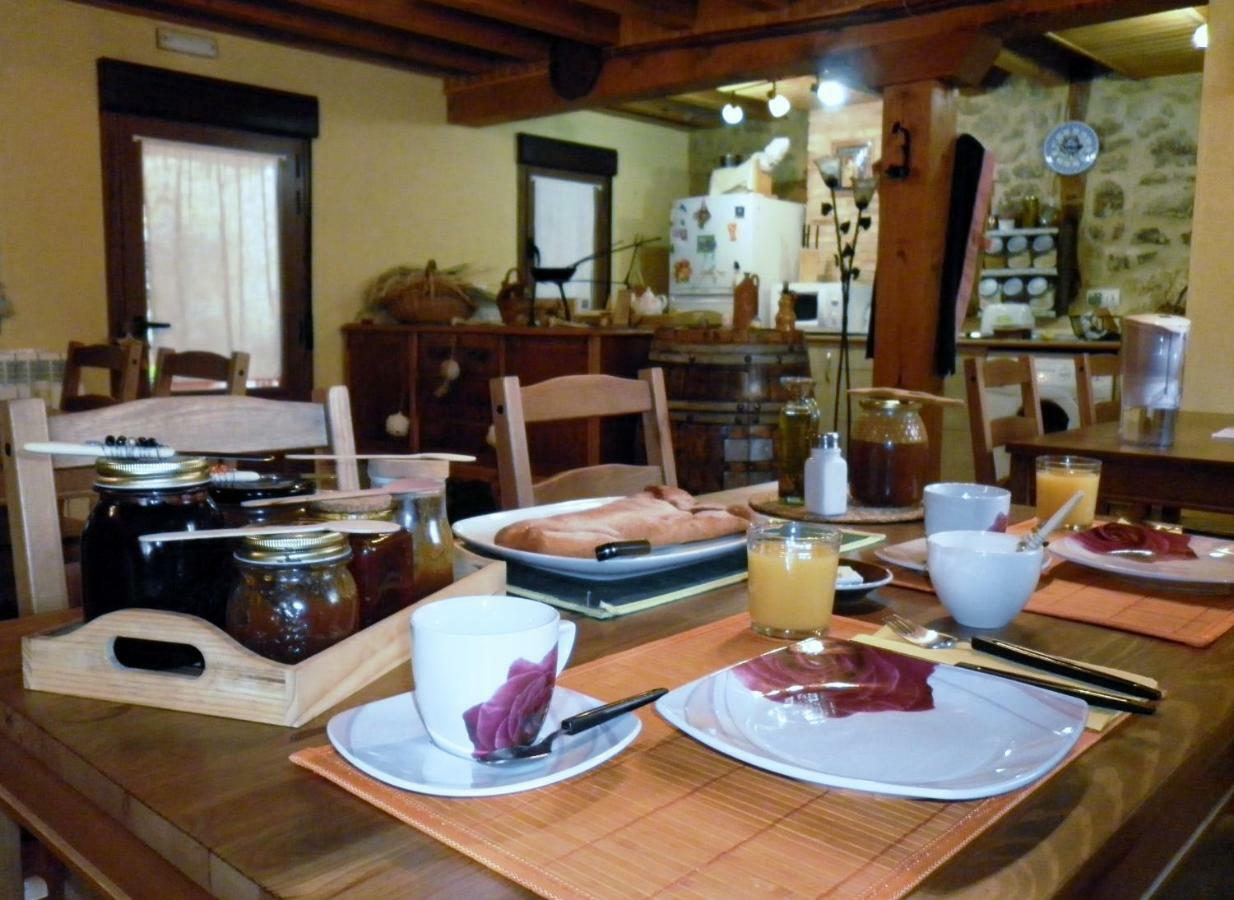 Bed and Breakfast Casa Rural Calle Real à Torremocha de Ayllón Extérieur photo