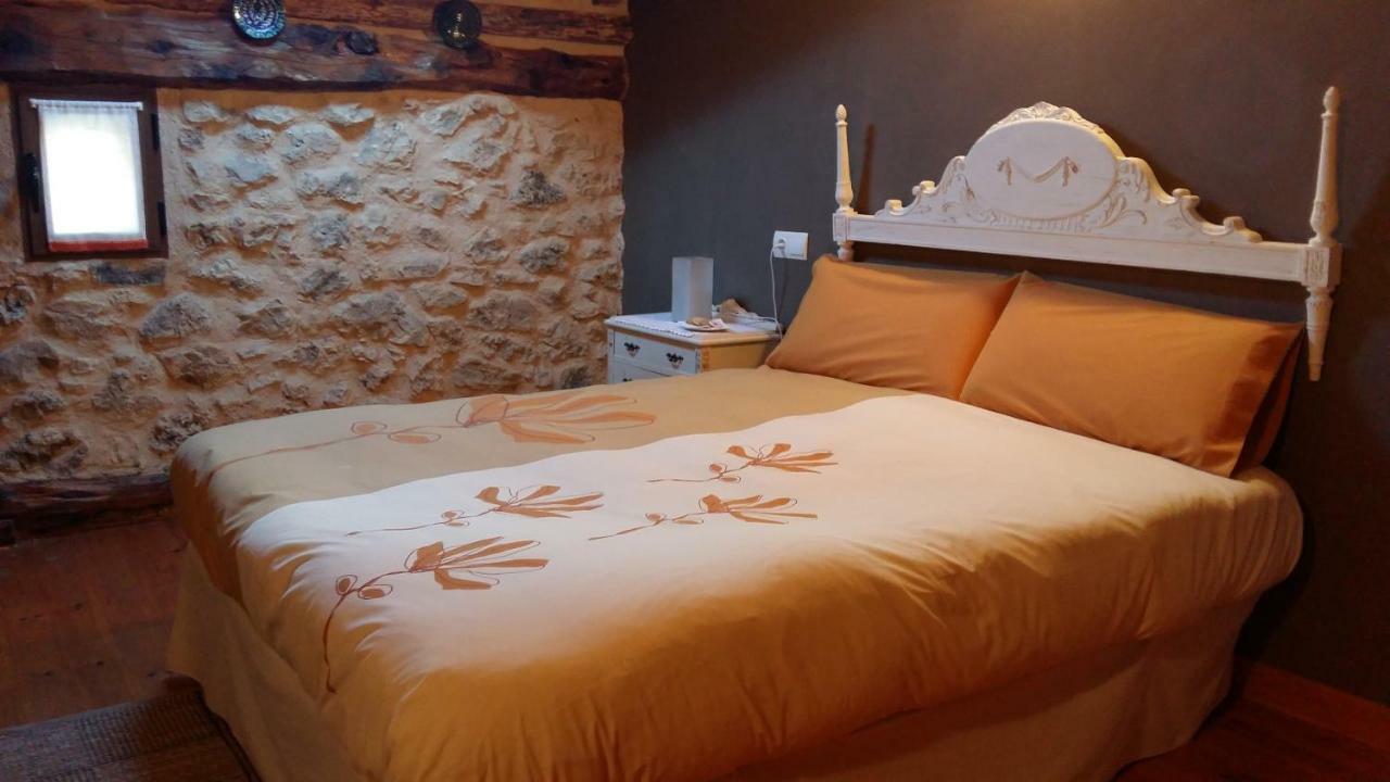 Bed and Breakfast Casa Rural Calle Real à Torremocha de Ayllón Extérieur photo