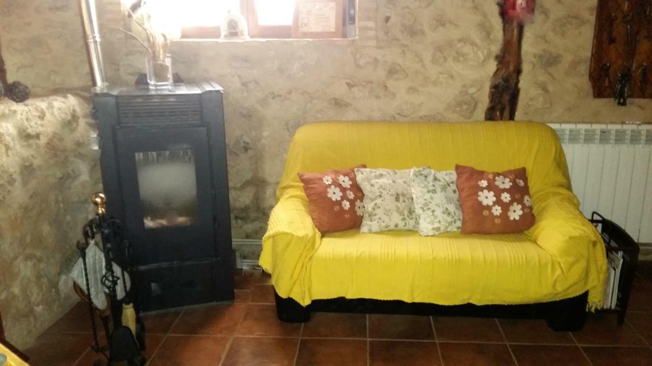 Bed and Breakfast Casa Rural Calle Real à Torremocha de Ayllón Extérieur photo