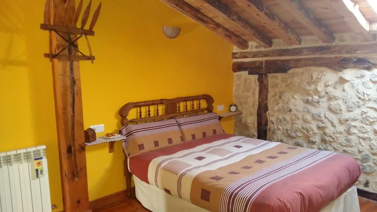 Bed and Breakfast Casa Rural Calle Real à Torremocha de Ayllón Extérieur photo